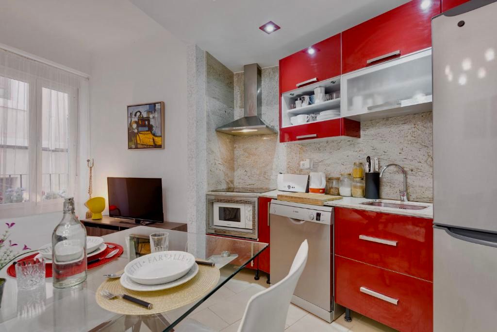 modern flat alicante kitchen main view